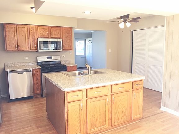 4th image of 10642 S Worth Ave