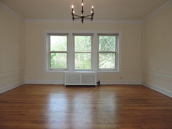 3rd image of 535 Hinman Ave APT E1