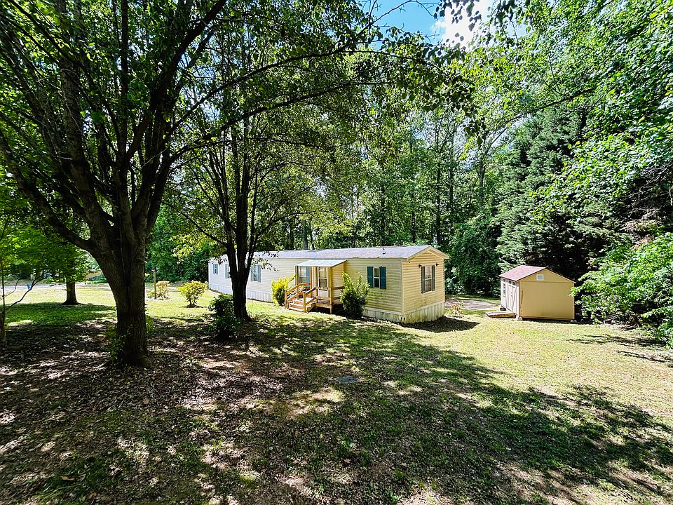 2nd image of 110 Hunter Brooke Ln