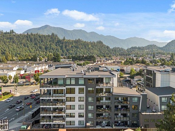 3rd image of 45757 Watson Rd #408