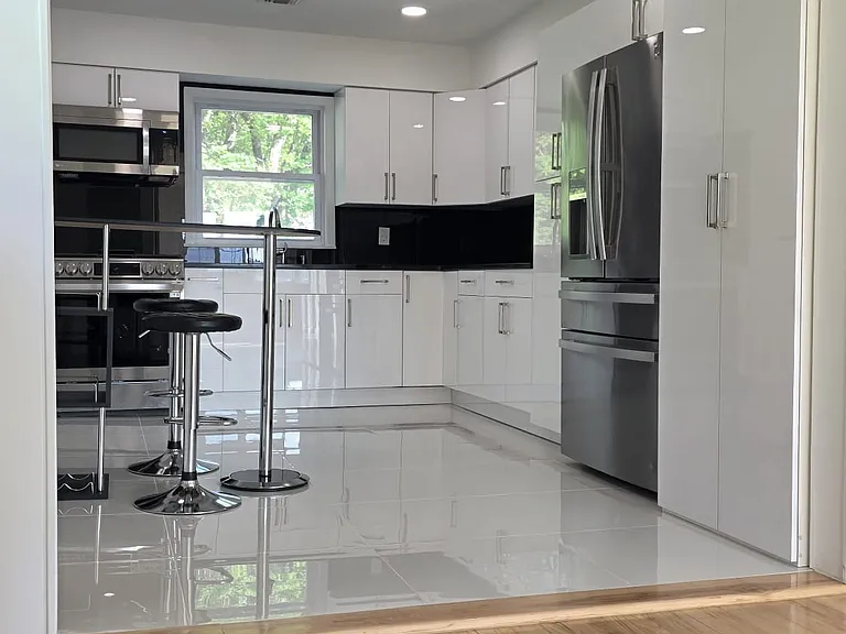 5200 Meadowview Ave #2 — Photo 10