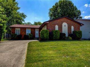 880 S Green Meadow Dr, Decatur, IL 62521