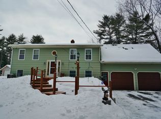 26 Hemlock Ln, Gray, ME 04039
