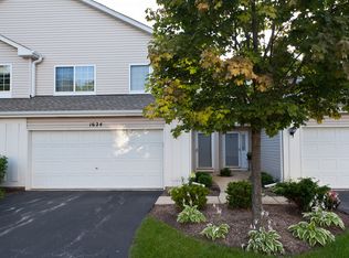 1624 Abington Ln, North Aurora, IL 60542