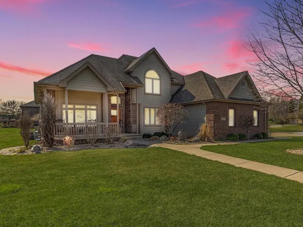 8555 Doubletree Dr S, Winfield, IN 46307