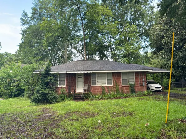 5960 Love St, Austell, GA 30168
