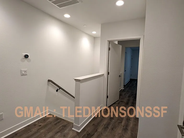 Edmonson Way — Photo 14