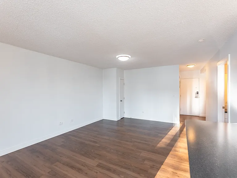 2010 Hope St SW #104 — Photo 70