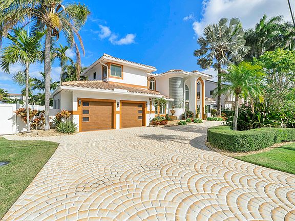 4th image of 911 Hyacinth Drive