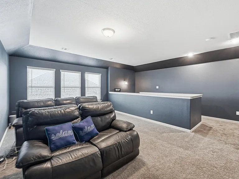 196 Lady Bird Dr — Photo 20