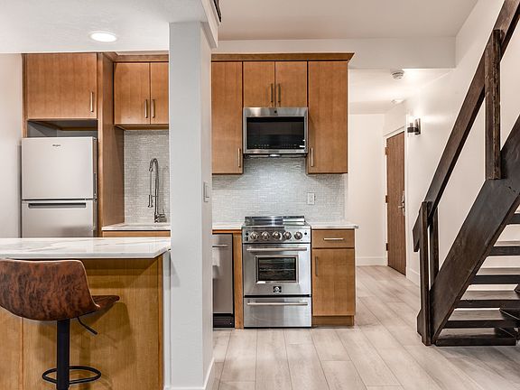 4th image of 2305 Sidewinder Dr #927