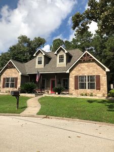 711 W Lake Dr, Livingston, TX, 77351