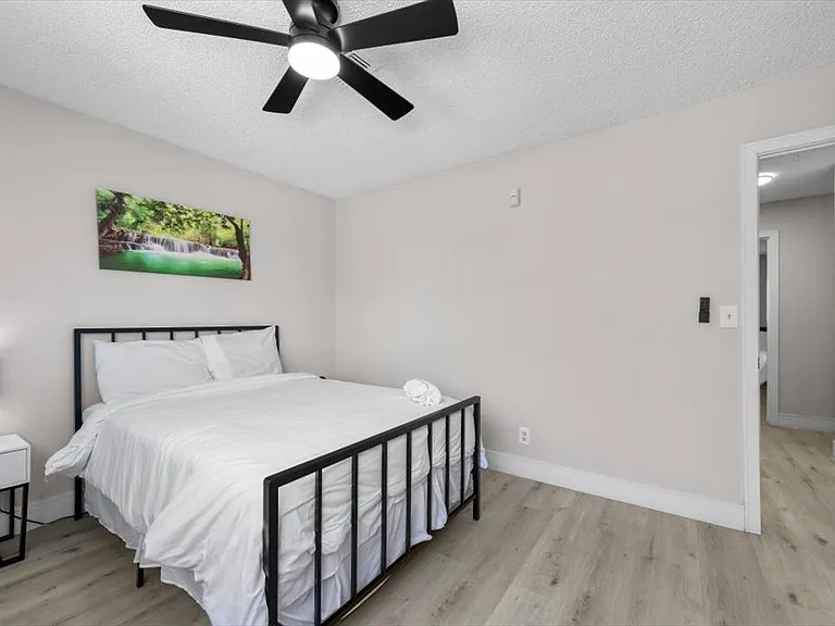 3618 Redwood St — Photo 36
