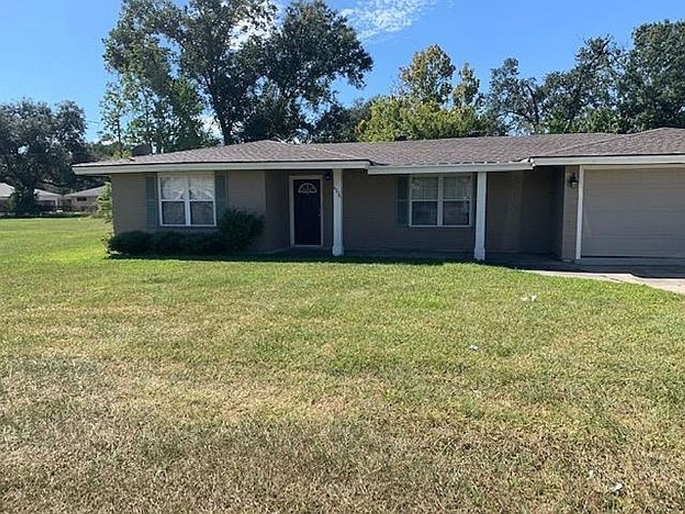 1st image of 4906 Common St