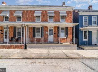 23 S Water St, Spring Grove, PA 17362