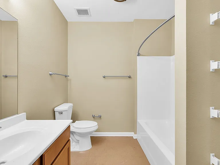 Copper View Apartments — Photo 17