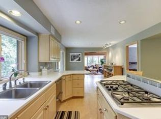 2001 Norway Pine Cir, Minnetonka, MN 55305