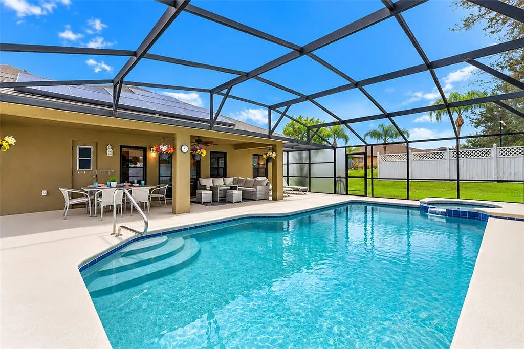 4 bed, 3.0 bath, 2589 sqft, $3,000 — Photo 3