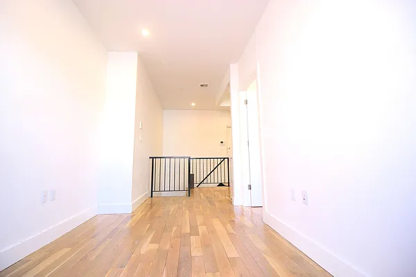 Rented by EXR | media 29