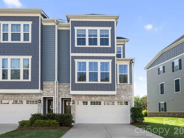 2035 Dornoch Rd, Tega Cay, SC 29708