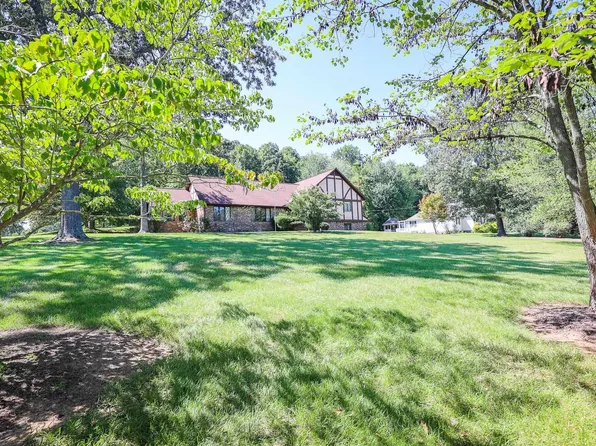 101 Tamarix Dr, Paducah, KY 42003