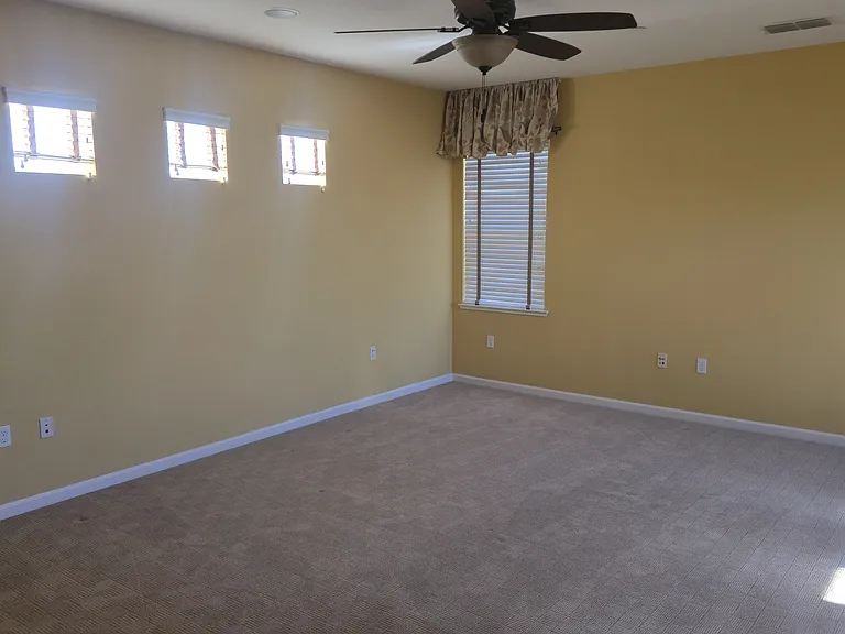 296 W Moraga St — Photo 28