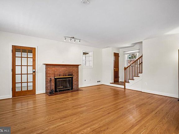 2nd image of 605 N Frederick St