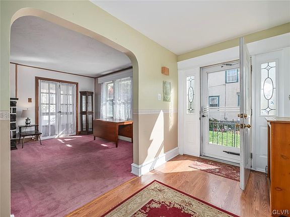 4th image of 626 Harper Ave