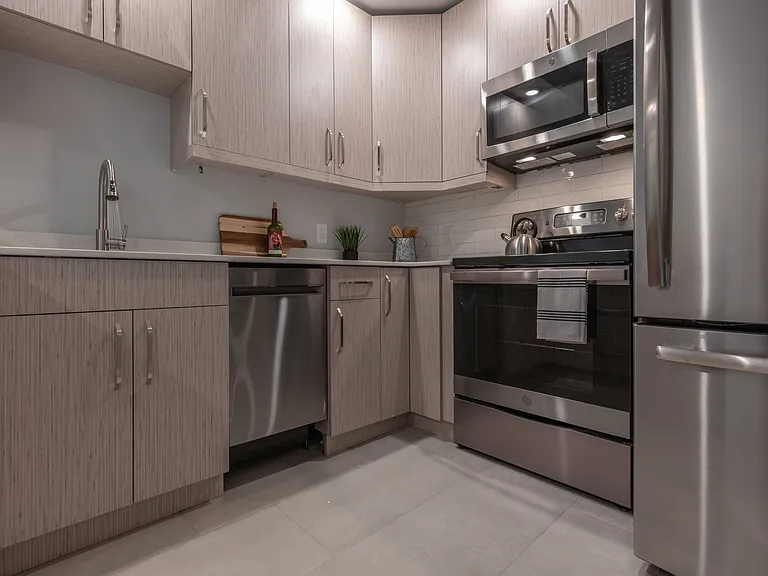 1222 N Marshall St #303 — Photo 8