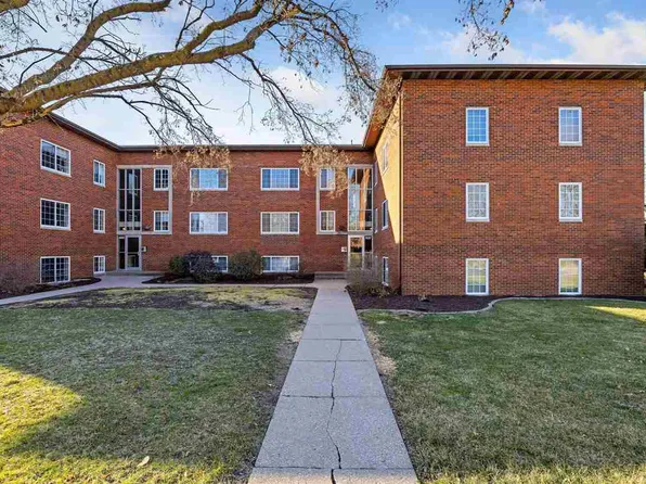 400 Grandview Ct #414, Iowa City, IA 52246