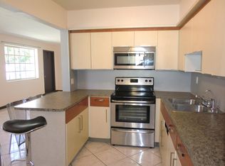 726 SW 5th Ct, Hallandale, FL 33009