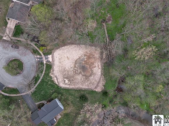 3rd image of 36 White Pine Court