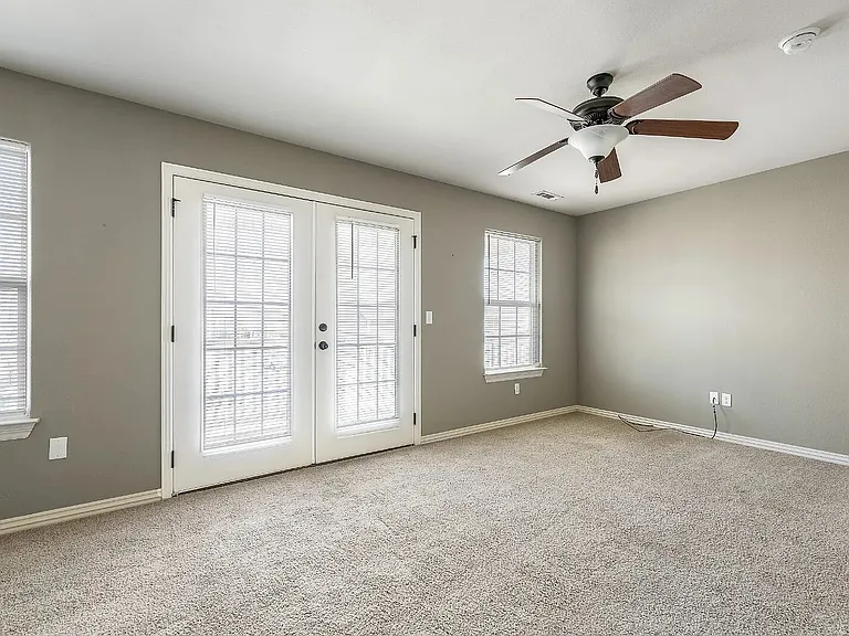 537 N Keats Dr — Photo 11