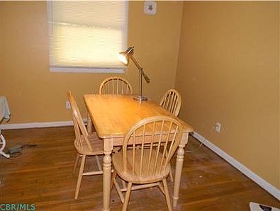 3rd image of 884 Lincoln Dr