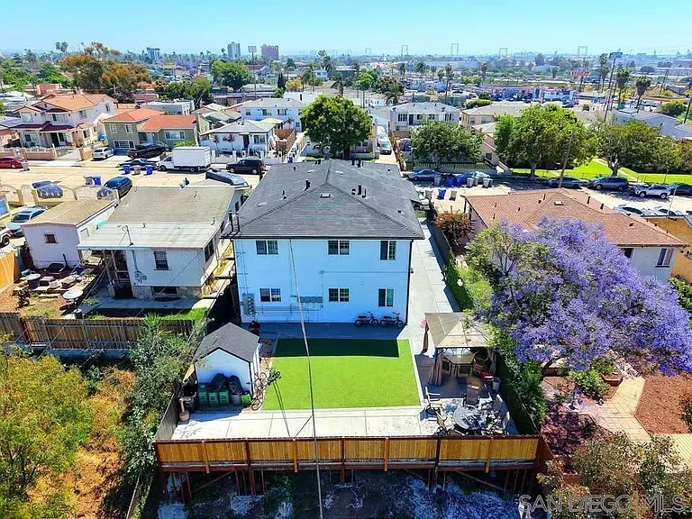 3934 1/2 Marine View Ave — Photo 30