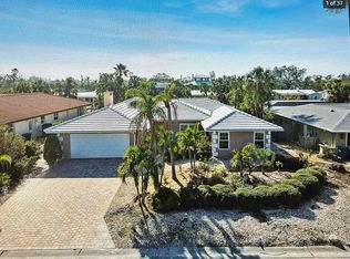 322 Avenida De Paradisio, Sarasota, FL 34242