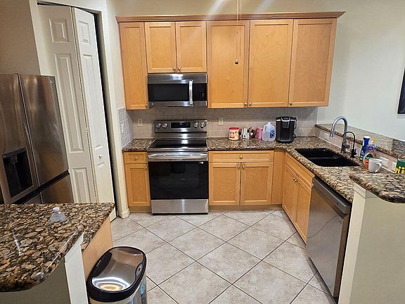 2nd image of 204 Mariner Bay Blvd