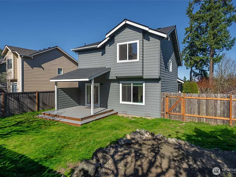 11003 Pansy Pl NW — Photo 32