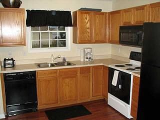 3rd image of 5669 English Rose Dr