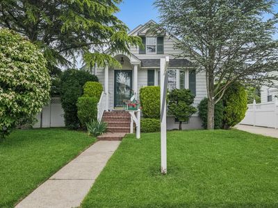14 Harwich Road, East Rockaway, NY, 11518