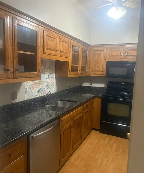 130 Matthew Ln — Photo 5