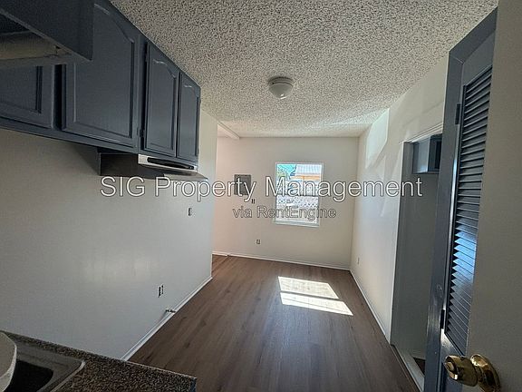 3rd image of 833 Pepper Way #C