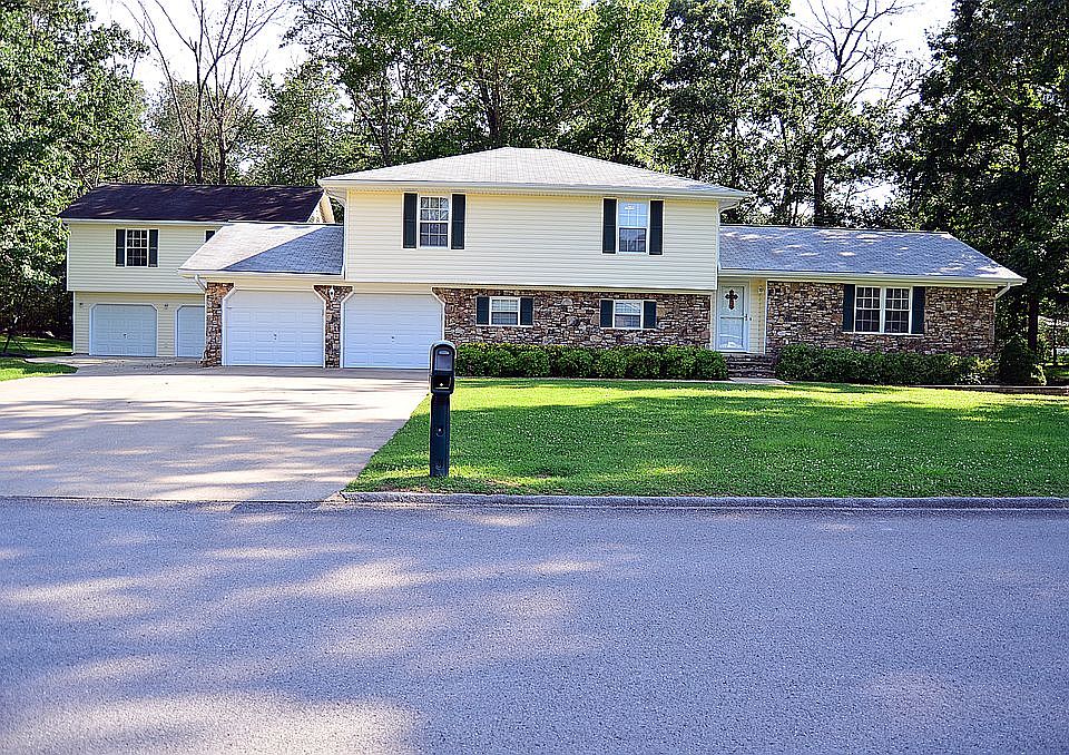 1st image of 9401 Berkshire Cir