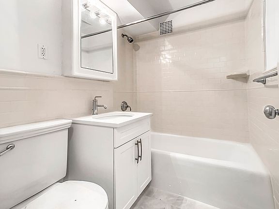 5th image of 125 E 87th St APT 10I