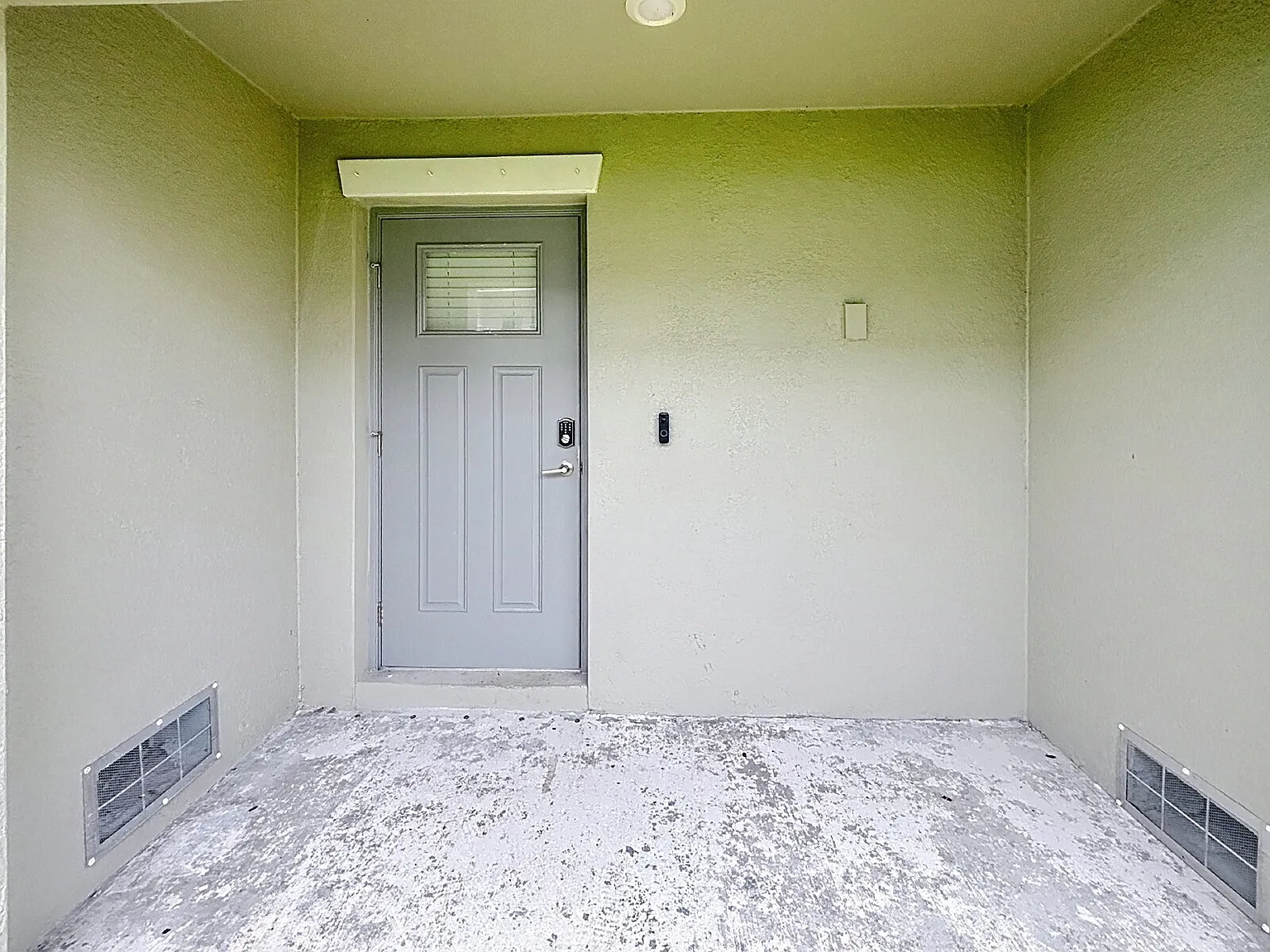 822 Tennyson Mill Cir, Tampa, FL 33619 — Photo 4