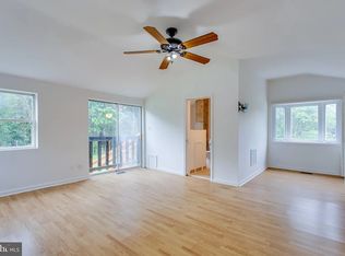 301 Loureiro Ln #2, Oxon Hill, MD 20745