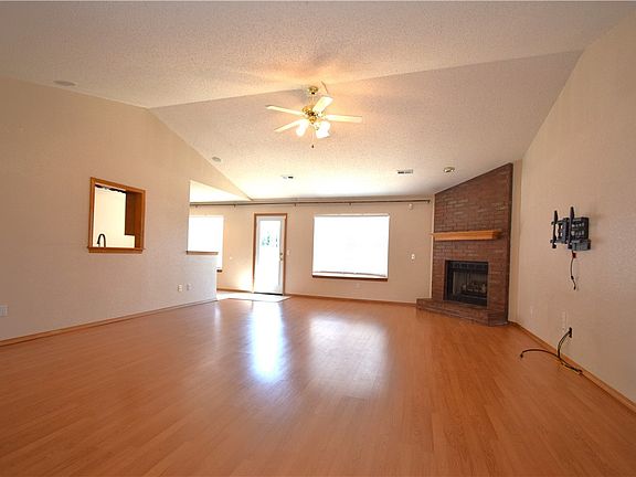 5th image of 1500 SE 21st St