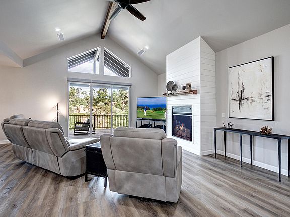 3rd image of 1708 E Velvet Mesquite Ct