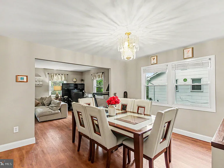 1405 Peachwood Ln — Photo 12