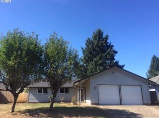 4012 Hampshire Ln, Eugene, OR 97404
